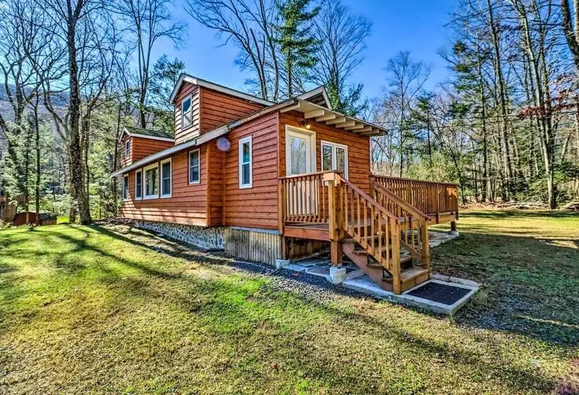 Cozy Tannersville Gem   Ski, Hike, Explore!