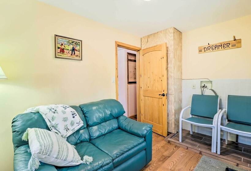 Cozy Tannersville Gem   Ski, Hike, Explore!