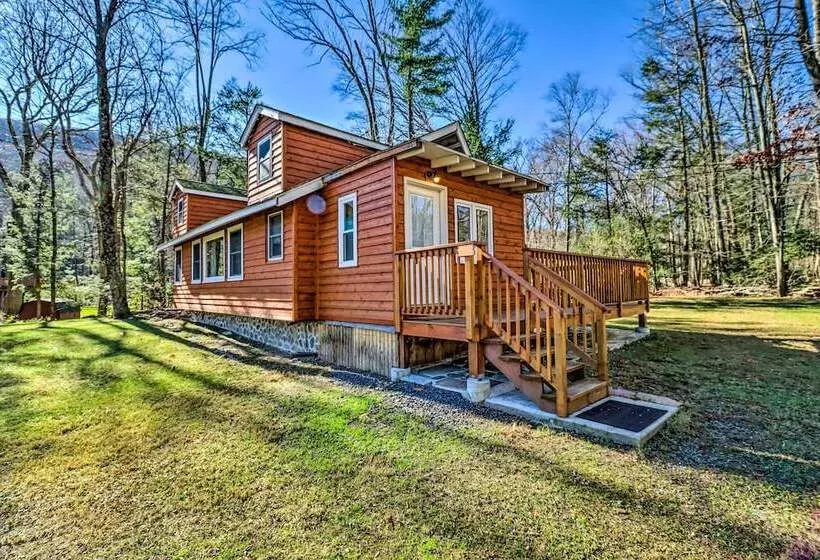 Cozy Tannersville Gem   Ski, Hike, Explore!