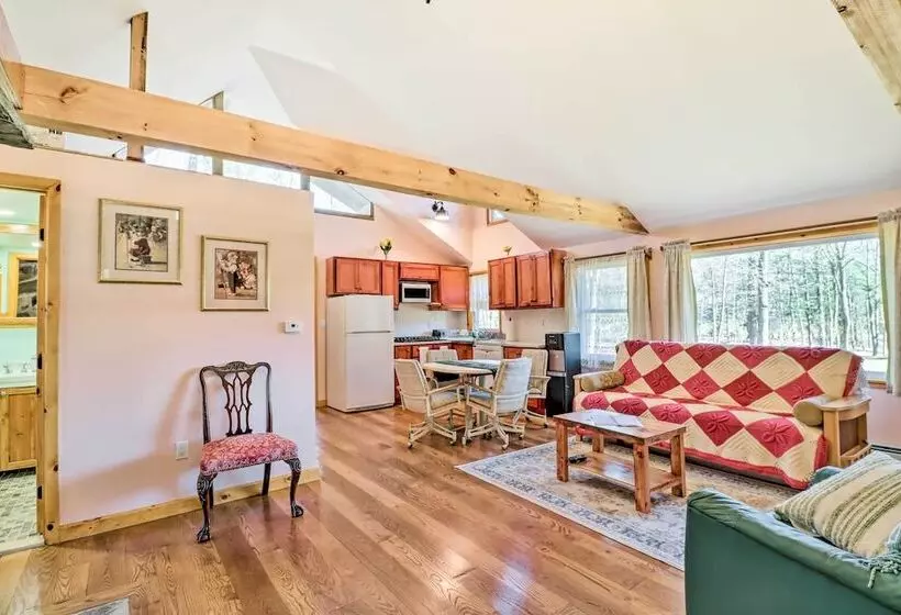 Cozy Tannersville Gem   Ski, Hike, Explore!