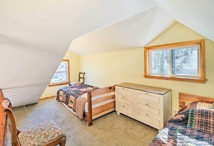 Cozy Tannersville Gem   Ski, Hike, Explore!