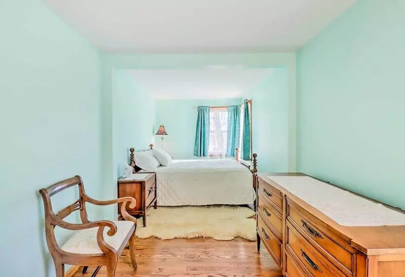 Cozy Tannersville Gem   Ski, Hike, Explore!