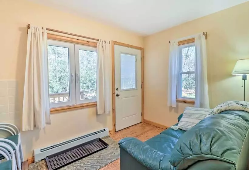 Cozy Tannersville Gem   Ski, Hike, Explore!