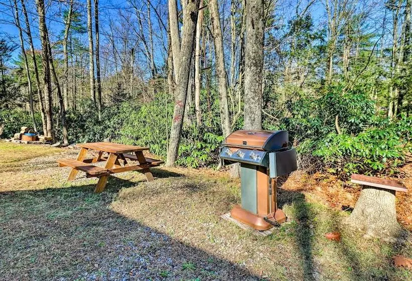 Cozy Tannersville Gem   Ski, Hike, Explore!