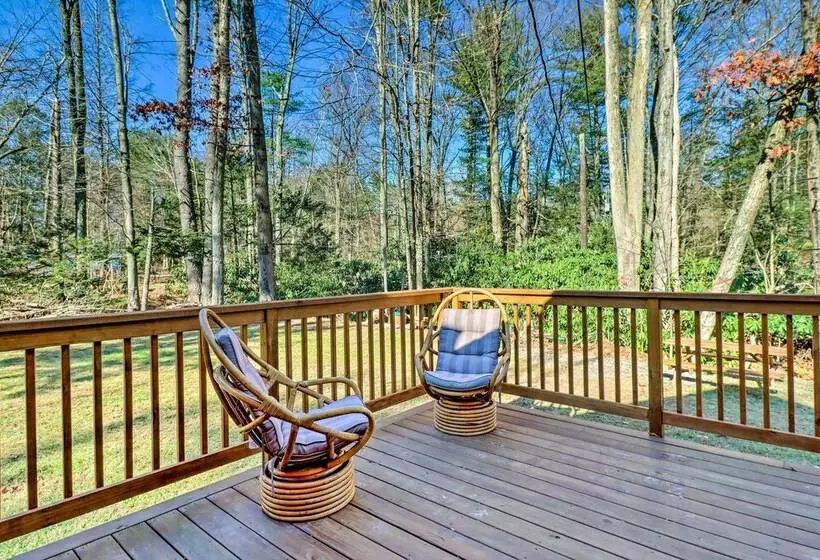 Cozy Tannersville Gem   Ski, Hike, Explore!