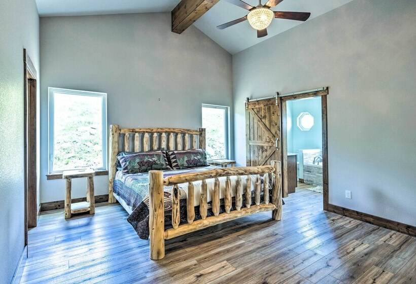 Hot Tub & Mtn View: Cripple Creek Retreat!