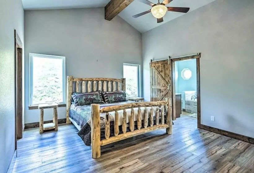 Hot Tub & Mtn View: Cripple Creek Retreat!