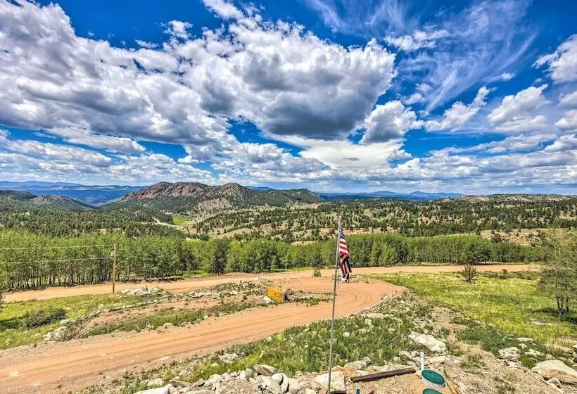 Hot Tub & Mtn View: Cripple Creek Retreat!