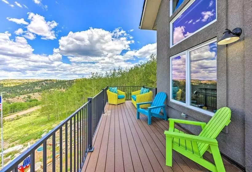Hot Tub & Mtn View: Cripple Creek Retreat!