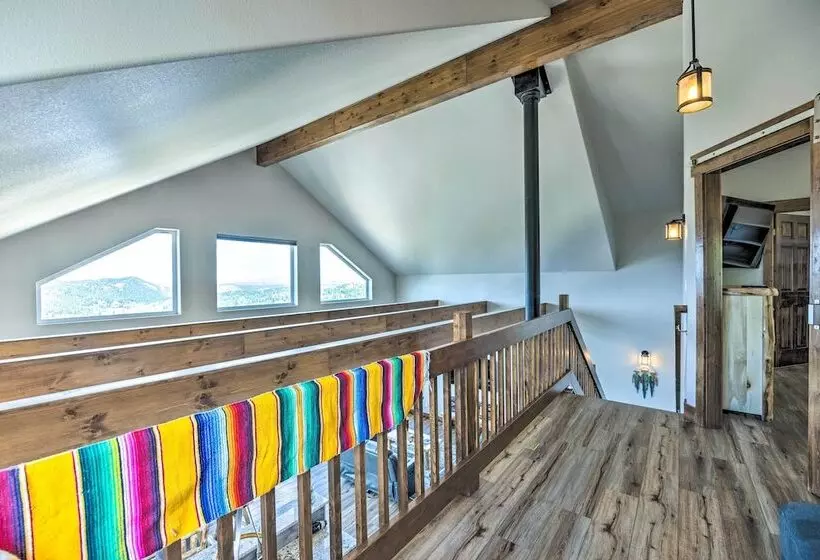 Hot Tub & Mtn View: Cripple Creek Retreat!