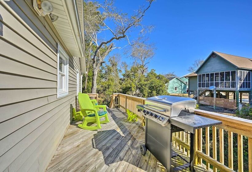 Emerald Isle Escape: Walk To Ocean