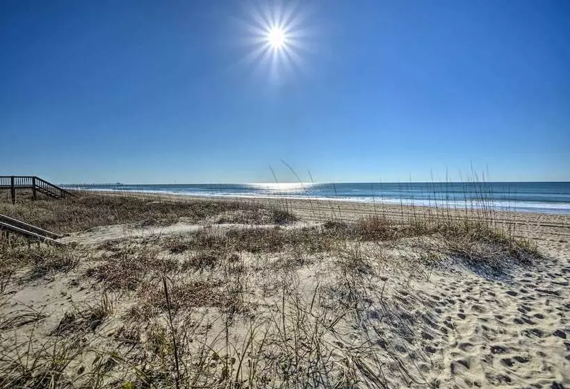 Emerald Isle Escape: Walk To Ocean