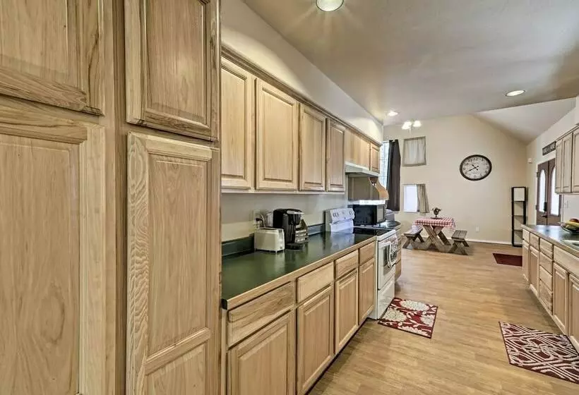 Family Friendly Forested Home W/ Snow Play Area!