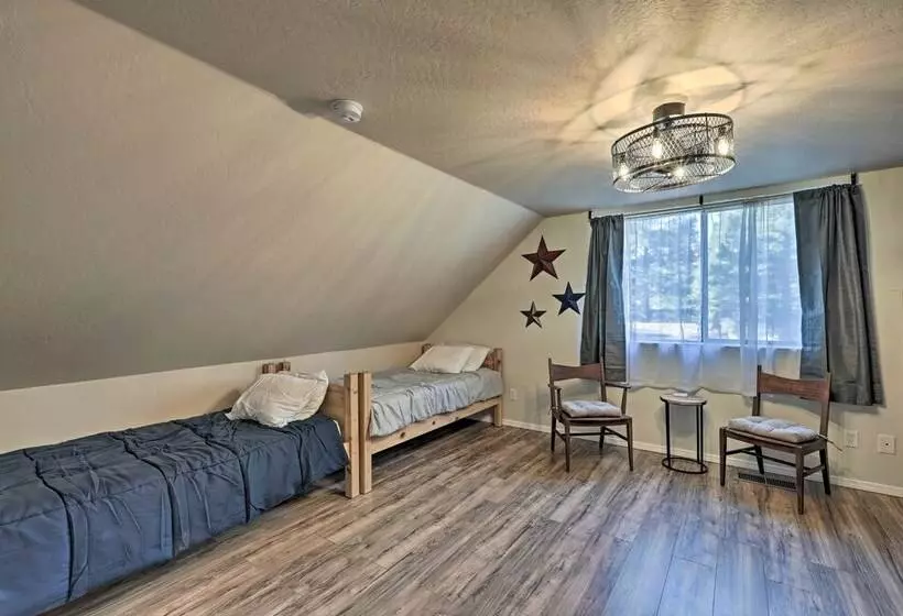 Family Friendly Forested Home W/ Snow Play Area!