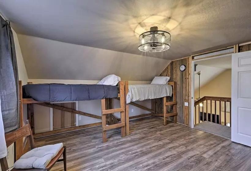 Family Friendly Forested Home W/ Snow Play Area!