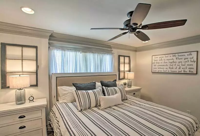 Gilbert Home W/ Fire Pit: Walk To Downtown!