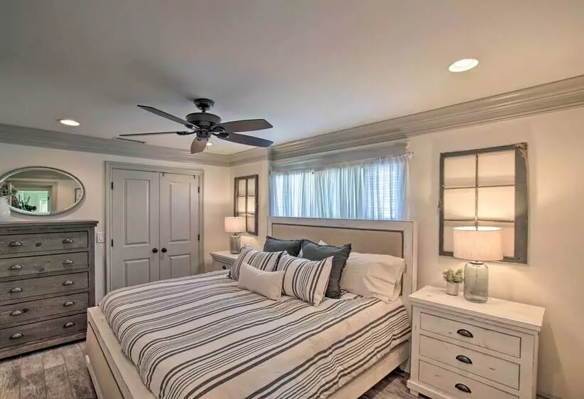 Gilbert Home W/ Fire Pit: Walk To Downtown!