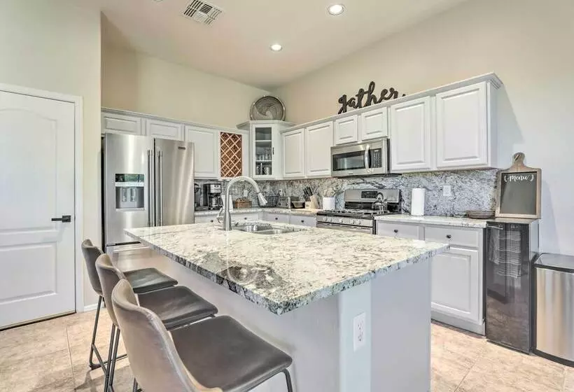 Goodyear Retreat W/ Pool ~ 30 Mi To Phoenix!