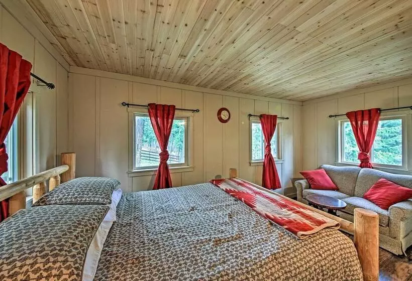 Hilltop Cabin Retreat By Lake Koocanusa!