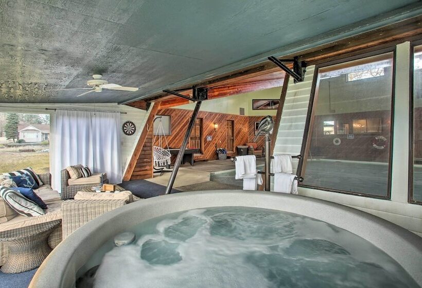 Home With Indoor Pool   1 Block To Liberty Lake!