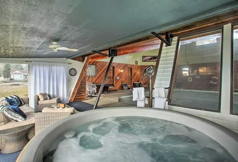 Home With Indoor Pool   1 Block To Liberty Lake!