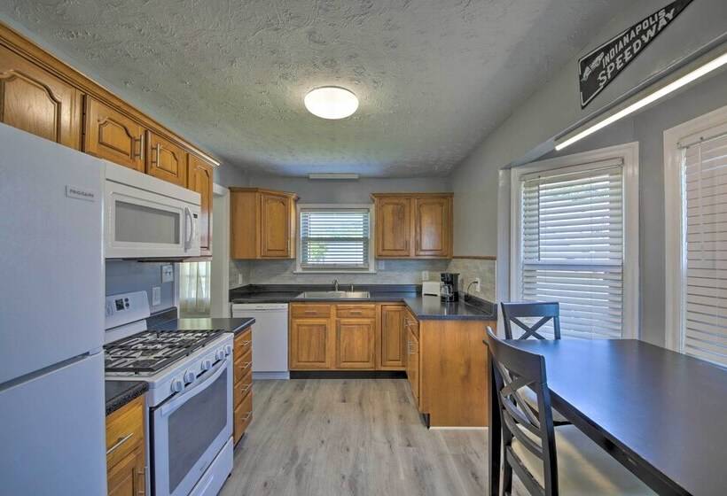 Indianapolis Area Home   Walk To The Speedway!