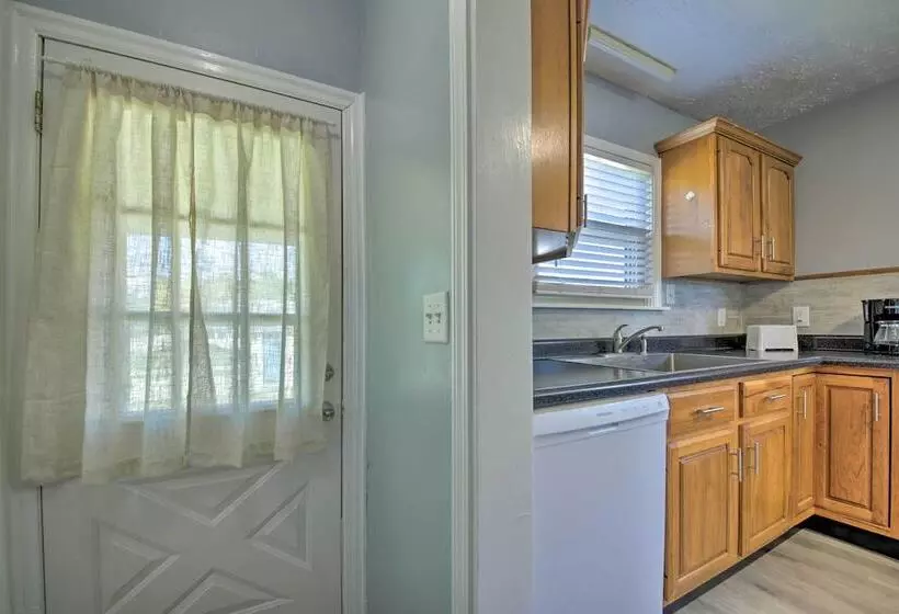 Indianapolis Area Home   Walk To The Speedway!