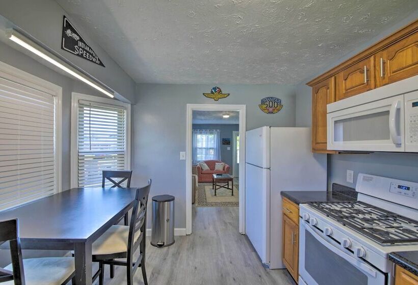 Indianapolis Area Home   Walk To The Speedway!