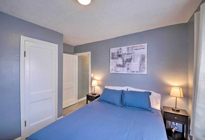 Indianapolis Area Home   Walk To The Speedway!