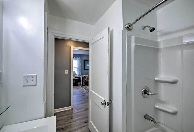 Indianapolis Area Home   Walk To The Speedway!