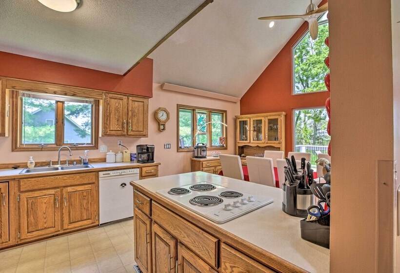 Lake Cumberland Home W/ Deck + Water Access!