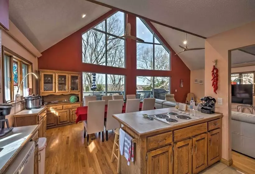 Lake Cumberland Home W/ Deck + Water Access!