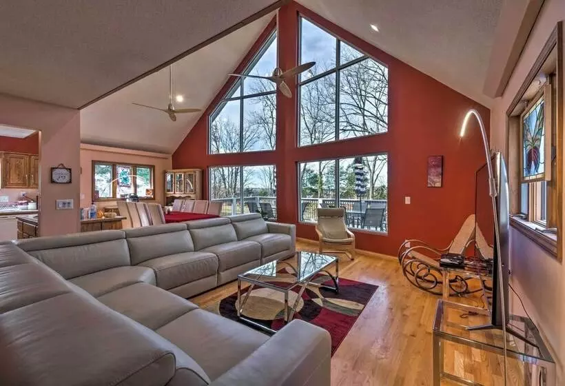 Lake Cumberland Home W/ Deck + Water Access!