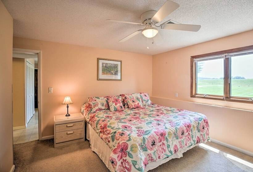 Lake Cumberland Home W/ Deck + Water Access!