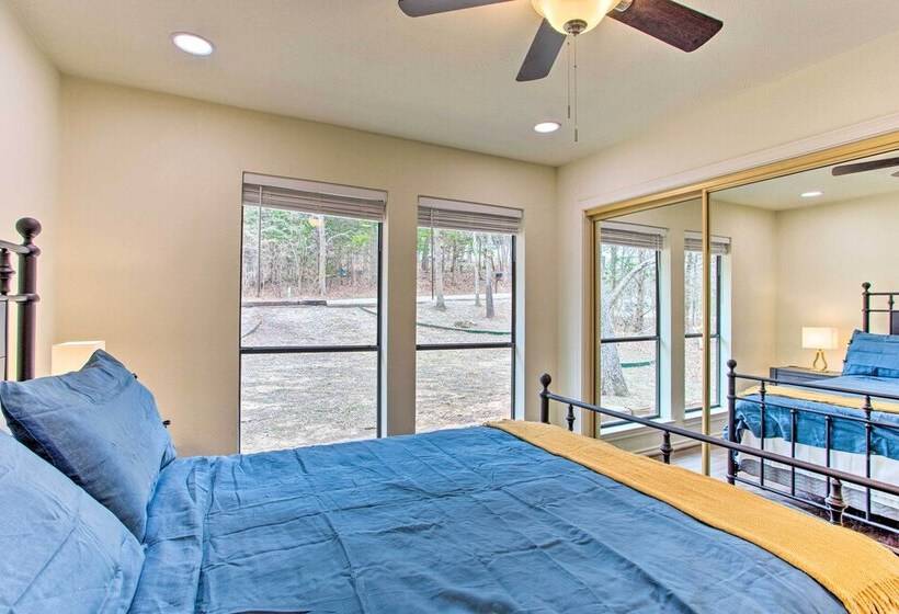 Lake Texoma Retreat W/ Deck < 1 Mi To Marina!