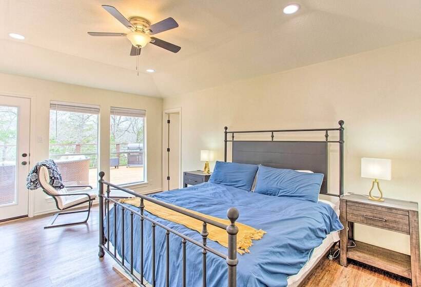 Lake Texoma Retreat W/ Deck < 1 Mi To Marina!