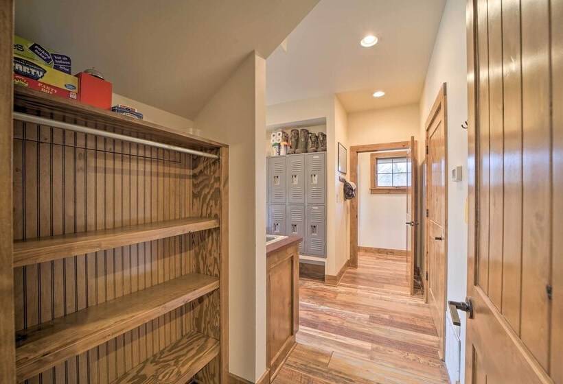 Lakefront Cedar Vale Lodge W/ Private Boat Dock!