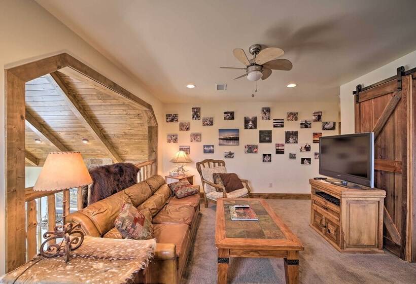 Lakefront Cedar Vale Lodge W/ Private Boat Dock!