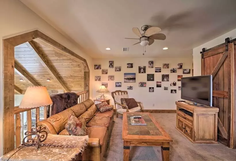 Lakefront Cedar Vale Lodge W/ Private Boat Dock!