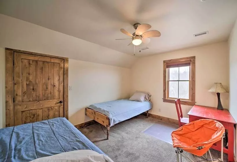 Lakefront Cedar Vale Lodge W/ Private Boat Dock!