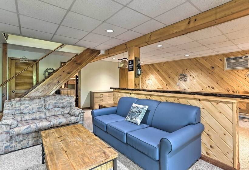 Lakefront Home W/ Game Room, Decks, Dock & Kayaks!