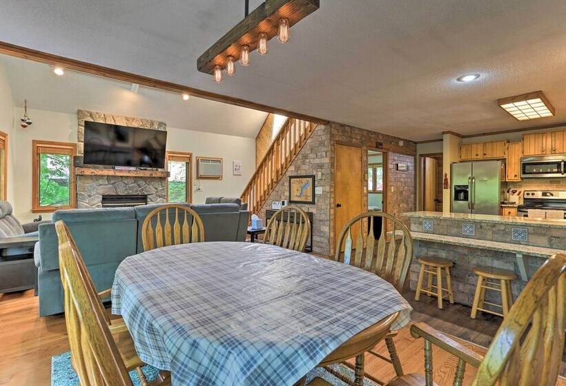 Lakefront Home W/ Game Room, Decks, Dock & Kayaks!