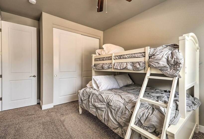 Family Home W/ Deck, 3 Mi To Downtown Flagstaff!