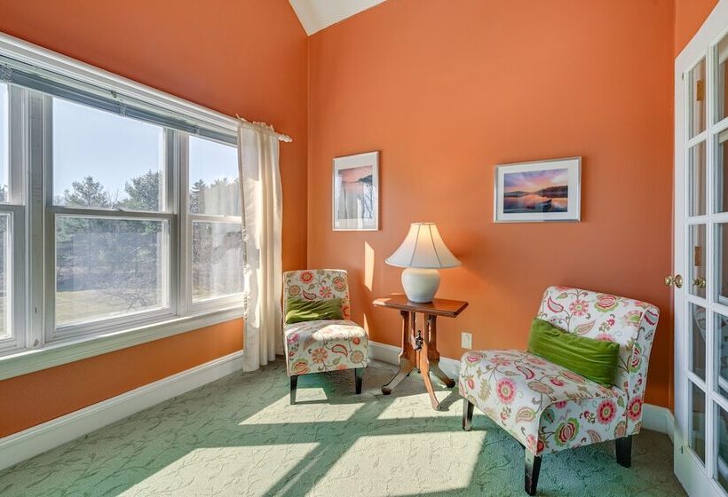 Large Home W/ Indoor Basketball Court + Game Room!