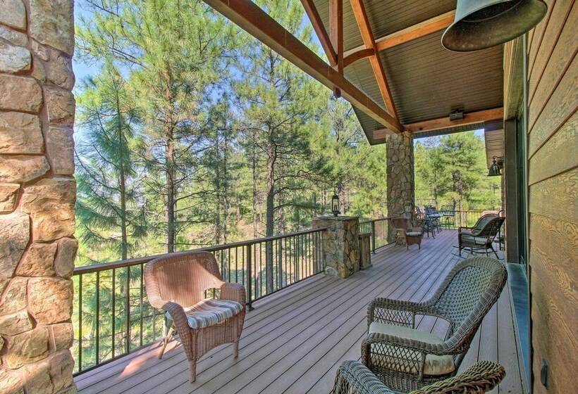 Outdoor Fireplace, Gas Grill: Luxe Heber Cabin!