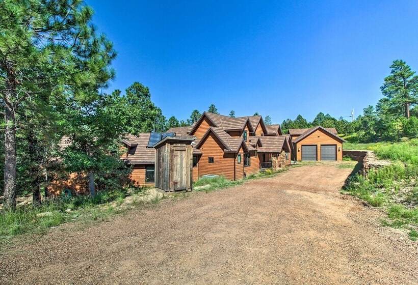 Outdoor Fireplace, Gas Grill: Luxe Heber Cabin!