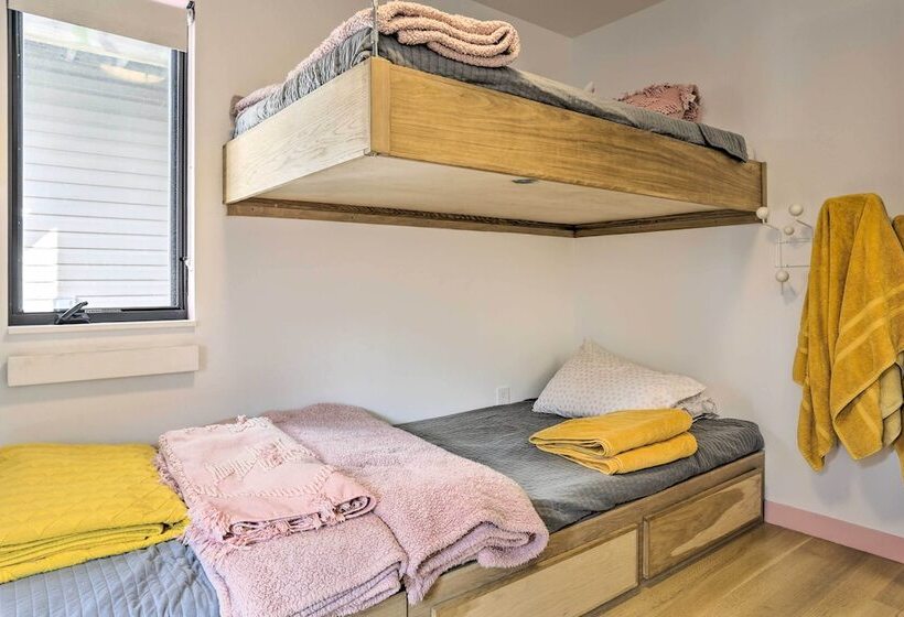 Luxury Long Beach Villa With Ocean Views!