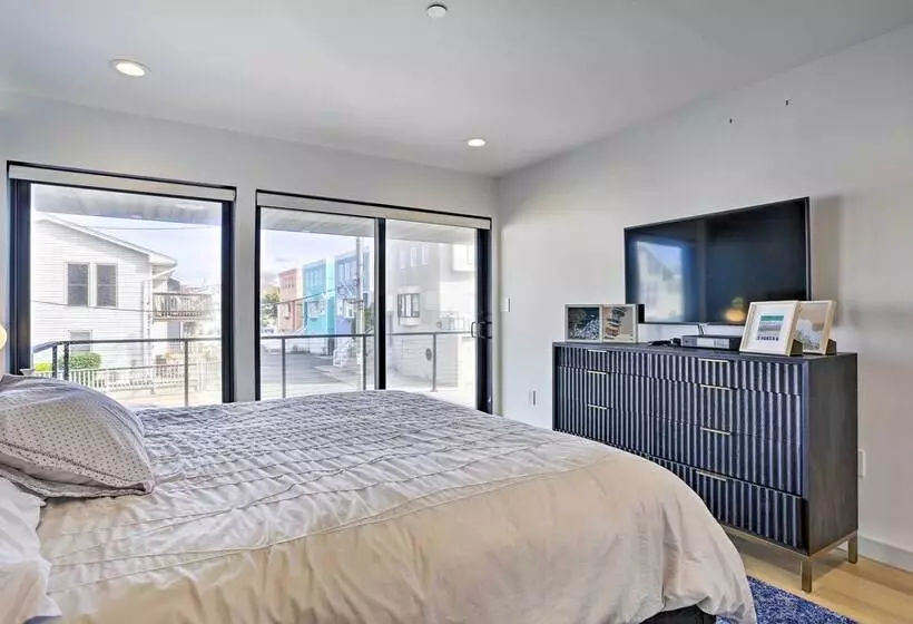 Luxury Long Beach Villa With Ocean Views!