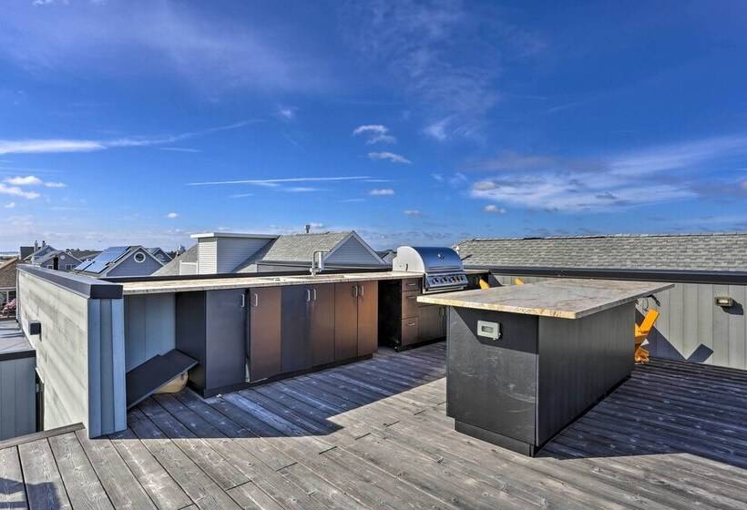 Luxury Long Beach Villa With Ocean Views!