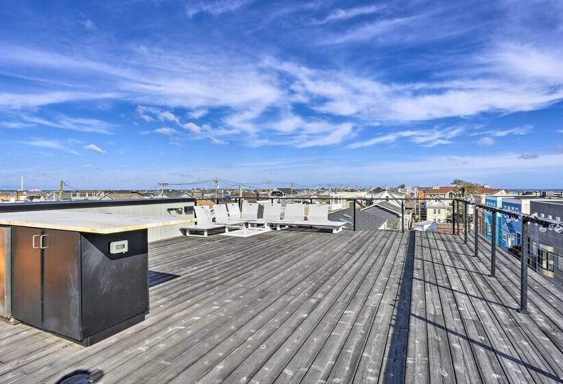 Luxury Long Beach Villa With Ocean Views!